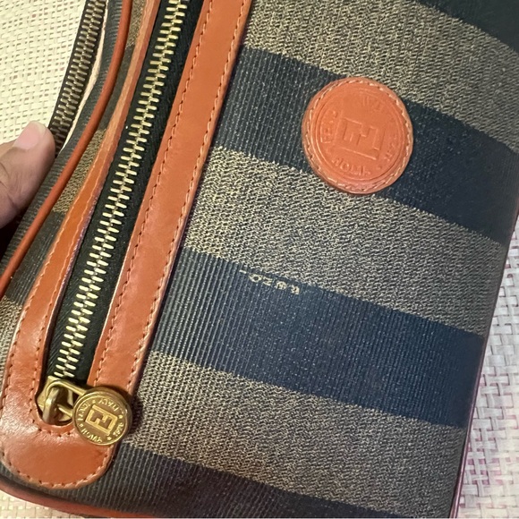 Fendi authentic vintage crossbody canvas bag - Picture 4 of 9